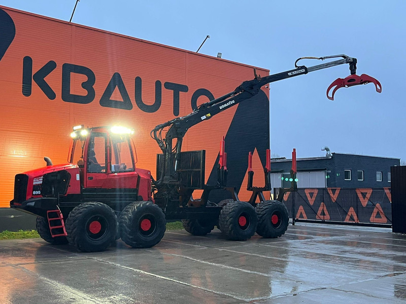 Komatsu 895 8x8 LOADFLEX / CRANE 165F - Meža piekabe: foto 1 Komatsu 895 8x8 LOADFLEX / CRANE 165F - Meža piekabe: foto 1