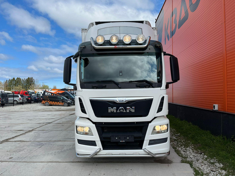 MAN TGS 18.320 4x2 LUMIKKO 90D / BOX L=8695 mm - Kravas automašīna refrižerators: foto 2 MAN TGS 18.320 4x2 LUMIKKO 90D / BOX L=8695 mm - Kravas automašīna refrižerators: foto 2
