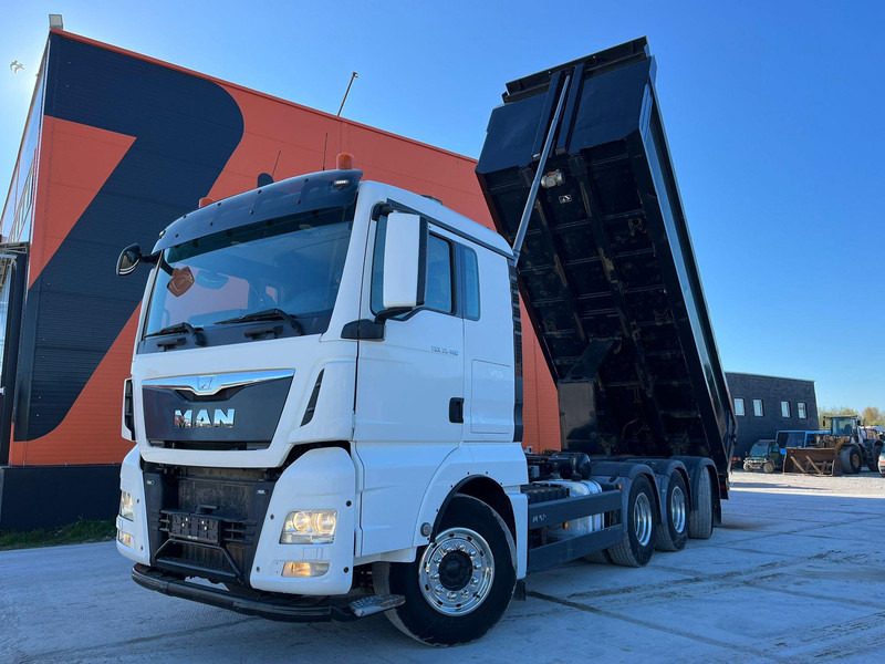MAN TGX 35.480 8x4*4 BOX L=6105 mm - Kravas automašīna pašizgāzējs: foto 2 MAN TGX 35.480 8x4*4 BOX L=6105 mm - Kravas automašīna pašizgāzējs: foto 2