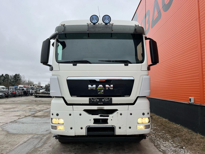 MAN TGX 35.480 8x4*4 PLATFORM L=7400 mm - Autovedējs: foto 2 MAN TGX 35.480 8x4*4 PLATFORM L=7400 mm - Autovedējs: foto 2