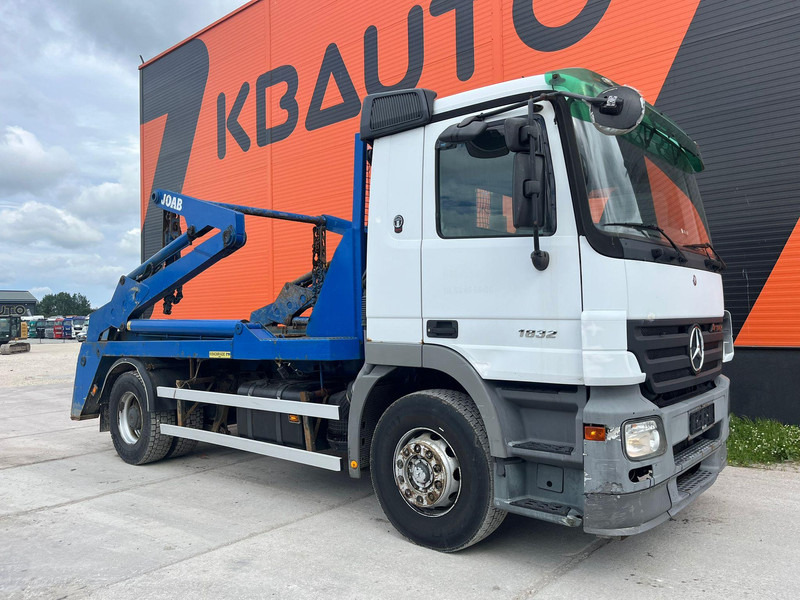 Mercedes-Benz Actros 1832 4x2 JOAB HL 14 U - Būvgružu konteineru vedējs: foto 4 Mercedes-Benz Actros 1832 4x2 JOAB HL 14 U - Būvgružu konteineru vedējs: foto 4