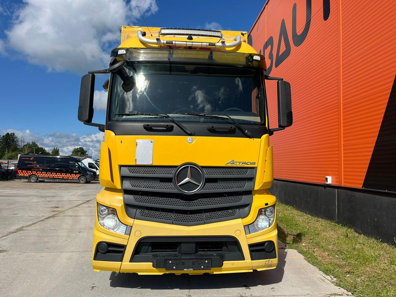 Mercedes-Benz Actros 2545 6x2*4 BOX L=7400mm - Kravas automašīna ar slēgto virsbūvi: foto 2 Mercedes-Benz Actros 2545 6x2*4 BOX L=7400mm - Kravas automašīna ar slēgto virsbūvi: foto 2