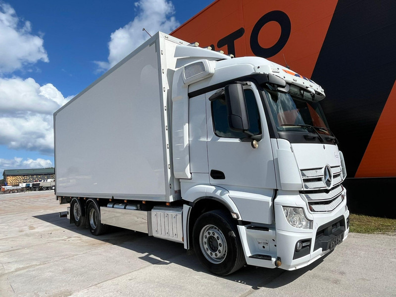 Mercedes-Benz Actros 2551 6x2*4 BOX L=7401mm - Kravas automašīna ar slēgto virsbūvi: foto 4 Mercedes-Benz Actros 2551 6x2*4 BOX L=7401mm - Kravas automašīna ar slēgto virsbūvi: foto 4