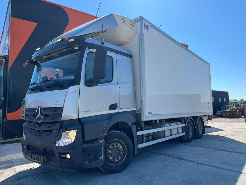 Mercedes-Benz Actros 2551 6x2 LUMIKKO L7 / BOX L=7609 mm - Kravas automašīna refrižerators: foto 2 Mercedes-Benz Actros 2551 6x2 LUMIKKO L7 / BOX L=7609 mm - Kravas automašīna refrižerators: foto 2