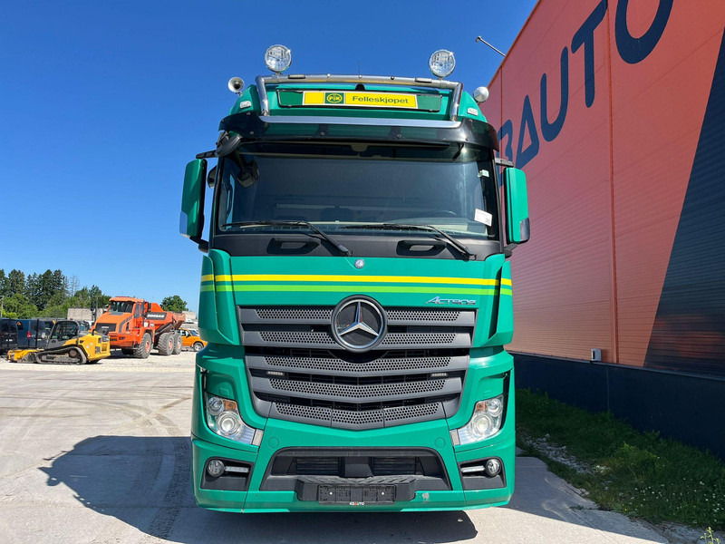 Mercedes-Benz Actros 3563 8x4*4 RETARDER / CHASSIS L=7358 mm - Šasija kravas automašīna: foto 2 Mercedes-Benz Actros 3563 8x4*4 RETARDER / CHASSIS L=7358 mm - Šasija kravas automašīna: foto 2