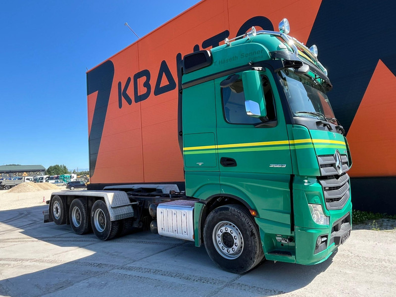 Mercedes-Benz Actros 3563 8x4*4 RETARDER / CHASSIS L=7358 mm - Šasija kravas automašīna: foto 3 Mercedes-Benz Actros 3563 8x4*4 RETARDER / CHASSIS L=7358 mm - Šasija kravas automašīna: foto 3