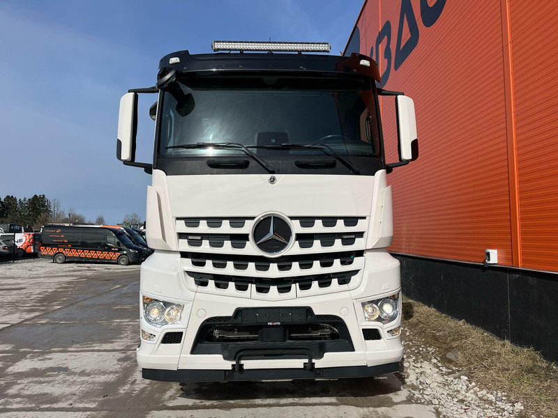 Mercedes-Benz Arocs 2636 6x2*4 SARAKA 9 m3 / SARAKS HR-11 10 m CHUTE - Betonvedējs: foto 2 Mercedes-Benz Arocs 2636 6x2*4 SARAKA 9 m3 / SARAKS HR-11 10 m CHUTE - Betonvedējs: foto 2