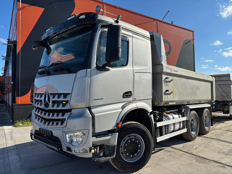 Mercedes-Benz Arocs 2658 6x4 RETARDER / BOX L=4541mm - Kravas automašīna pašizgāzējs: foto 1 Mercedes-Benz Arocs 2658 6x4 RETARDER / BOX L=4541mm - Kravas automašīna pašizgāzējs: foto 1
