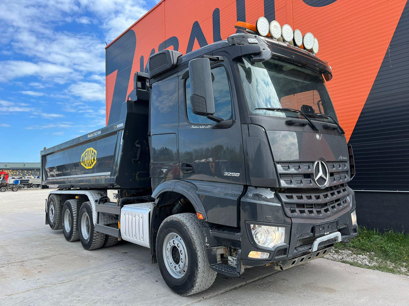 Mercedes-Benz Arocs 3258 8x4*4 BOX L=6014 mm - Kravas automašīna pašizgāzējs: foto 4 Mercedes-Benz Arocs 3258 8x4*4 BOX L=6014 mm - Kravas automašīna pašizgāzējs: foto 4