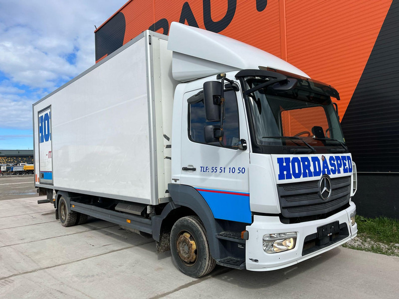 Mercedes-Benz Atego 1018 4x2 BOX L=6477 mm - Kravas automašīna ar slēgto virsbūvi: foto 4 Mercedes-Benz Atego 1018 4x2 BOX L=6477 mm - Kravas automašīna ar slēgto virsbūvi: foto 4