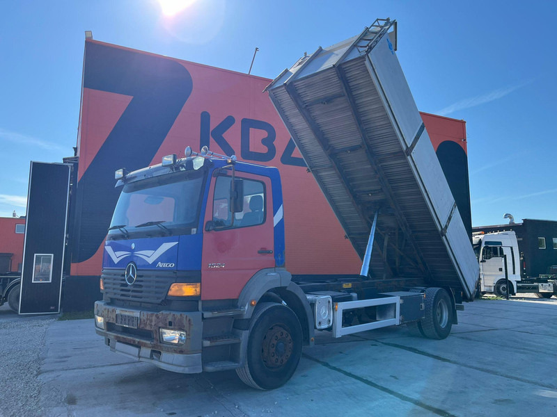 Mercedes-Benz Atego 1828 4x2 FULL STEEL / BOX L=6481 mm - Kravas automašīna pašizgāzējs: foto 2 Mercedes-Benz Atego 1828 4x2 FULL STEEL / BOX L=6481 mm - Kravas automašīna pašizgāzējs: foto 2