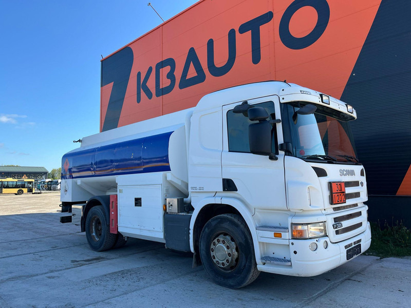 Scania P 320 4x2 TANK 11000 l / 2000 + 3000 + 3000 + 3000 l - Autocisterna: foto 3 Scania P 320 4x2 TANK 11000 l / 2000 + 3000 + 3000 + 3000 l - Autocisterna: foto 3