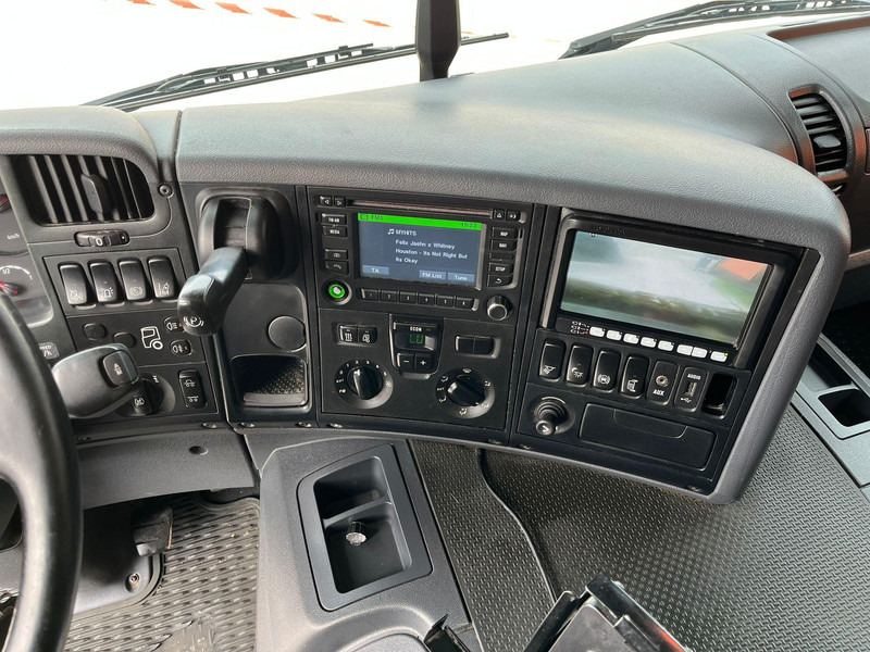 Kravas automašīna ar slēgto virsbūvi Scania P 360 6x2*4 BOX L=9718 mm: foto 19