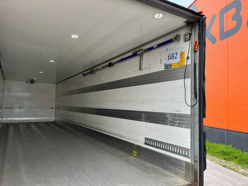 Kravas automašīna ar slēgto virsbūvi Scania P 360 6x2*4 BOX L=9718 mm: foto 13