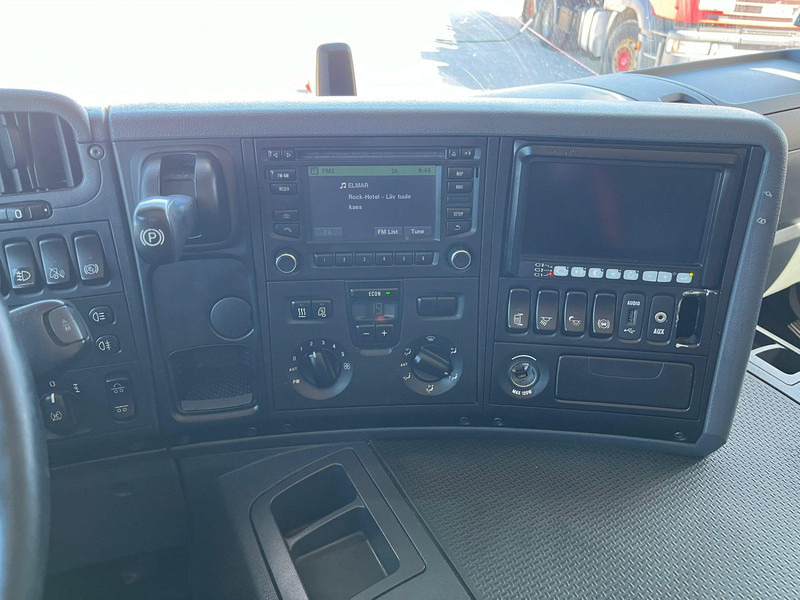 Kravas automašīna ar slēgto virsbūvi Scania P 360 6x2*4 BOX L=9725 mm: foto 19