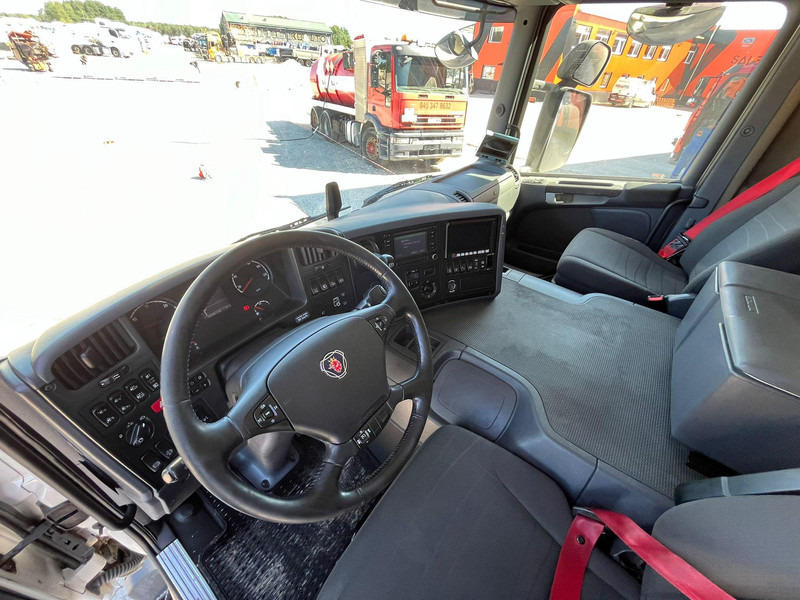 Kravas automašīna ar slēgto virsbūvi Scania P 360 6x2*4 BOX L=9725 mm: foto 20