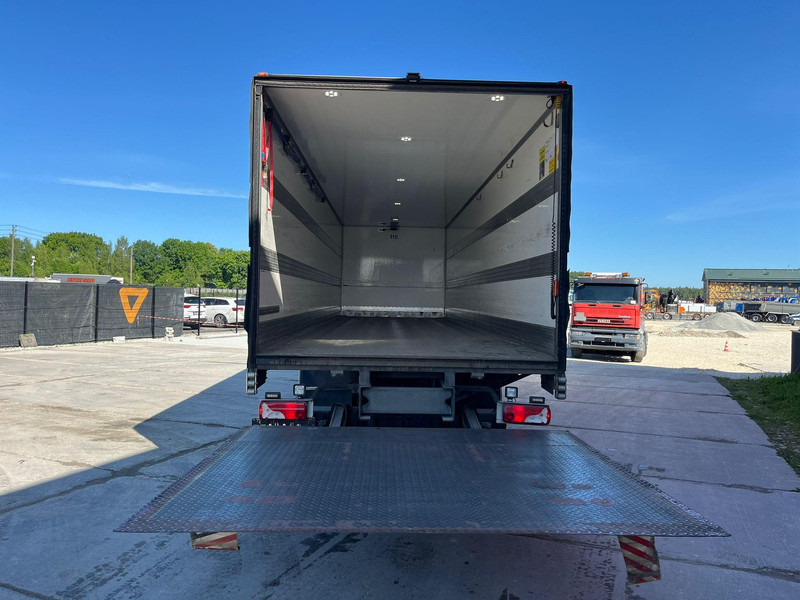 Kravas automašīna ar slēgto virsbūvi Scania P 360 6x2*4 BOX L=9725 mm: foto 10