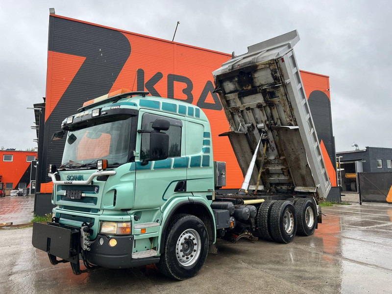 Scania P 420 6x4 UNDERBODY SCRAPER / RETARDER / BOX L=4947 mm - Kravas automašīna pašizgāzējs: foto 2 Scania P 420 6x4 UNDERBODY SCRAPER / RETARDER / BOX L=4947 mm - Kravas automašīna pašizgāzējs: foto 2