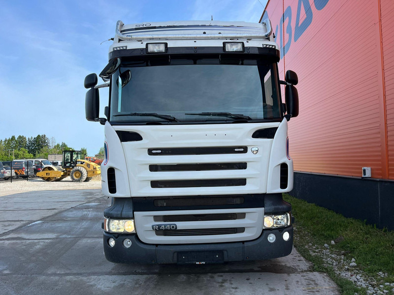 Scania R 440 6x2*4 FASSI F260XP / PLATFORM L=6760 mm - Bortu kravas automašīna/ Platforma, Kravas auto ar manipulatoru: foto 3 Scania R 440 6x2*4 FASSI F260XP / PLATFORM L=6760 mm - Bortu kravas automašīna/ Platforma, Kravas auto ar manipulatoru: foto 3