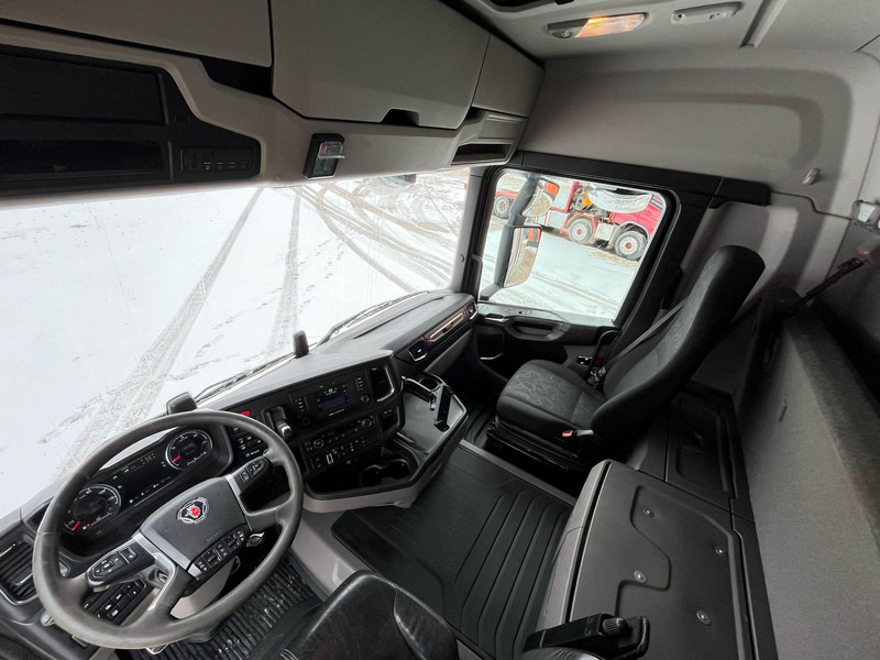 Kokvedējs, Kravas auto ar manipulatoru pārvadāšana koksnes Scania R 520 8x4*4 RETARDER: foto 19