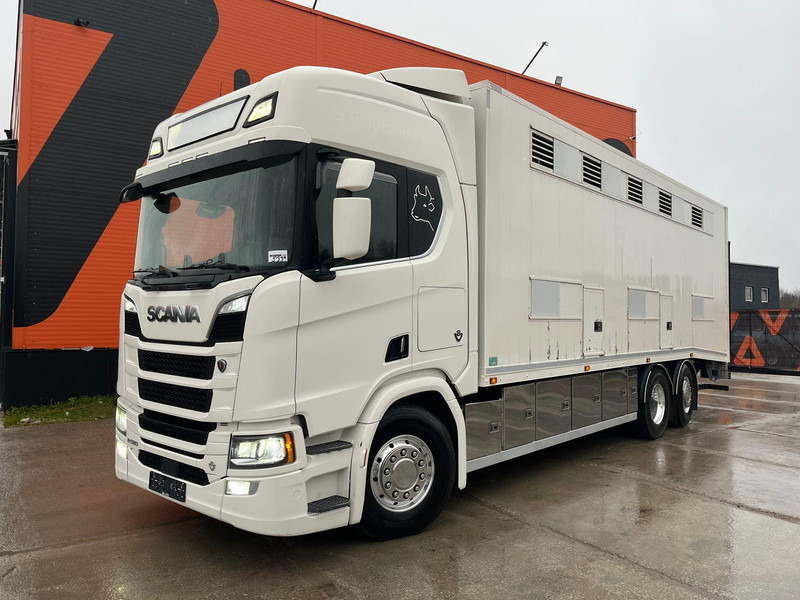 Scania R 580 6x2*4 RETARDER / BOX L=8168 mm - Kravas automašīna dzīvnieku pārvadāšanai: foto 2 Scania R 580 6x2*4 RETARDER / BOX L=8168 mm - Kravas automašīna dzīvnieku pārvadāšanai: foto 2