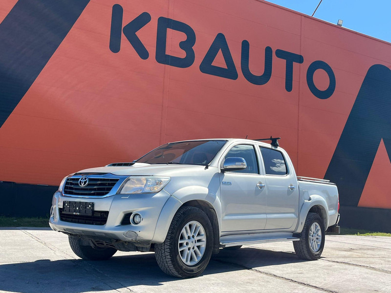 Toyota Hilux 4x4 - Vieglā automašīna: foto 1 Toyota Hilux 4x4 - Vieglā automašīna: foto 1