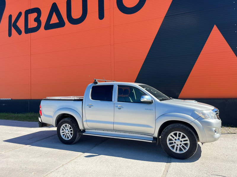 Toyota Hilux 4x4 - Vieglā automašīna: foto 5 Toyota Hilux 4x4 - Vieglā automašīna: foto 5