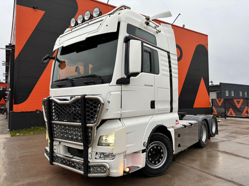 MAN TGX 28.500 6x2 XXL CAB / INTARDER / DOUBLE BOGIE - Vilcējs: foto 2 MAN TGX 28.500 6x2 XXL CAB / INTARDER / DOUBLE BOGIE - Vilcējs: foto 2
