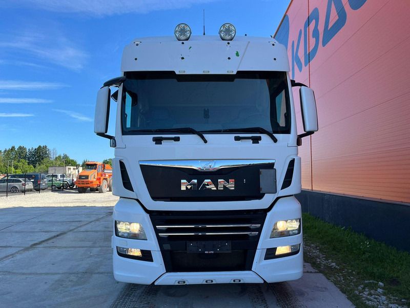 MAN TGX 28.500 6x2 XXL CAB / INTARDER / DOUBLE BOGIE - Vilcējs: foto 3 MAN TGX 28.500 6x2 XXL CAB / INTARDER / DOUBLE BOGIE - Vilcējs: foto 3