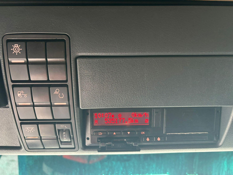 Vilcējs MAN TGX 28.580 6x2 XXL CAB / INTARDER / DOUBLE BOGIE: foto 19