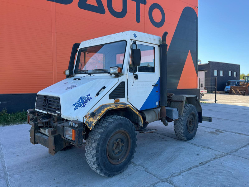 Mercedes-Benz Unimog U130 4x4 - Vilcējs: foto 2 Mercedes-Benz Unimog U130 4x4 - Vilcējs: foto 2