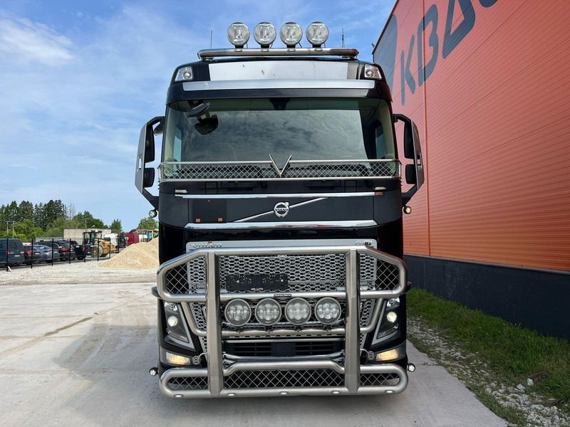 Volvo FH 16 750 6x4 GCW 76 ton / TANDEM AXLE LIFT - Vilcējs: foto 2 Volvo FH 16 750 6x4 GCW 76 ton / TANDEM AXLE LIFT - Vilcējs: foto 2
