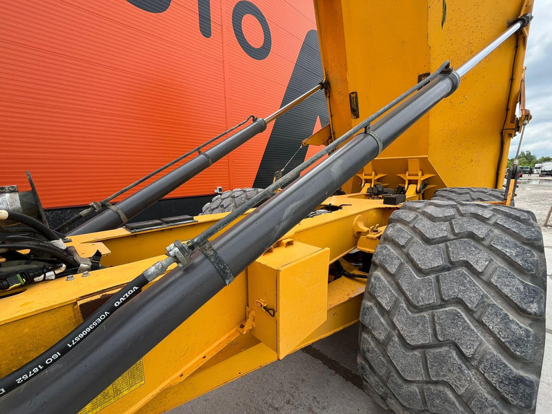 Artikulētias pašizgāzējs Volvo A 30 G 6x6 BOX L=5094 mm: foto 13