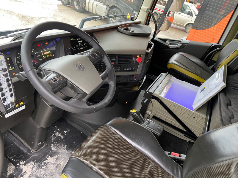 Interior photo 2: Pacēlājs ar āķi, Kravas auto ar manipulatoru Volvo FH 16 650 6x2 PK 18502 / PALFINGER T 20 ton / RETARDER