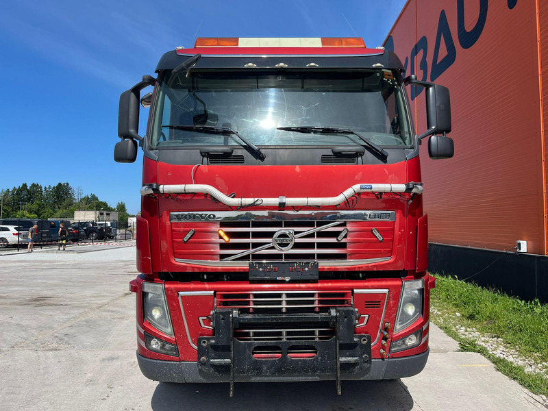 Volvo FH 16 700 8x4*4 HIAB XR 24 ton / L=5800 mm - Pacēlājs ar āķi: foto 3 Volvo FH 16 700 8x4*4 HIAB XR 24 ton / L=5800 mm - Pacēlājs ar āķi: foto 3
