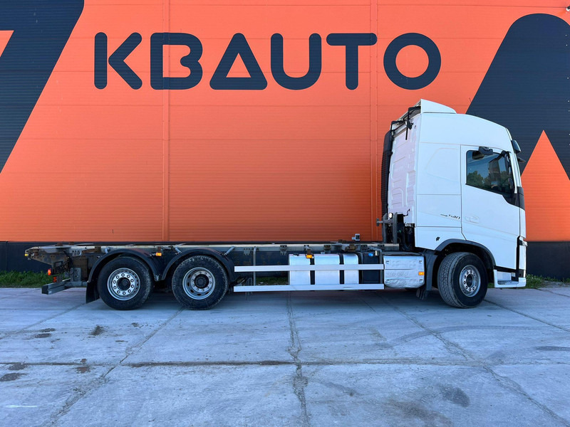 Volvo FH 540 6x2 RETARDER - Šasija kravas automašīna: foto 4 Volvo FH 540 6x2 RETARDER - Šasija kravas automašīna: foto 4