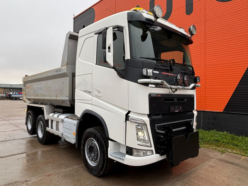 Volvo FH 540 6x4 RETARDER / TANDEM AXLE LIFT / SNOWPLOW EQUIPMENT / BOX L = 4473 mm - Kravas automašīna pašizgāzējs: foto 4 Volvo FH 540 6x4 RETARDER / TANDEM AXLE LIFT / SNOWPLOW EQUIPMENT / BOX L = 4473 mm - Kravas automašīna pašizgāzējs: foto 4