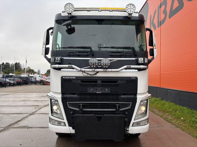 Volvo FH 540 6x4 RETARDER / TANDEM AXLE LIFT / SNOWPLOW EQUIPMENT / BOX L = 4473 mm - Kravas automašīna pašizgāzējs: foto 3 Volvo FH 540 6x4 RETARDER / TANDEM AXLE LIFT / SNOWPLOW EQUIPMENT / BOX L = 4473 mm - Kravas automašīna pašizgāzējs: foto 3