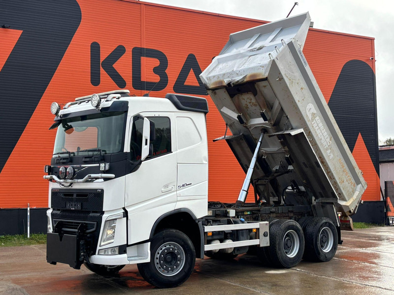 Volvo FH 540 6x4 RETARDER / TANDEM AXLE LIFT / SNOWPLOW EQUIPMENT / BOX L = 4473 mm - Kravas automašīna pašizgāzējs: foto 2 Volvo FH 540 6x4 RETARDER / TANDEM AXLE LIFT / SNOWPLOW EQUIPMENT / BOX L = 4473 mm - Kravas automašīna pašizgāzējs: foto 2