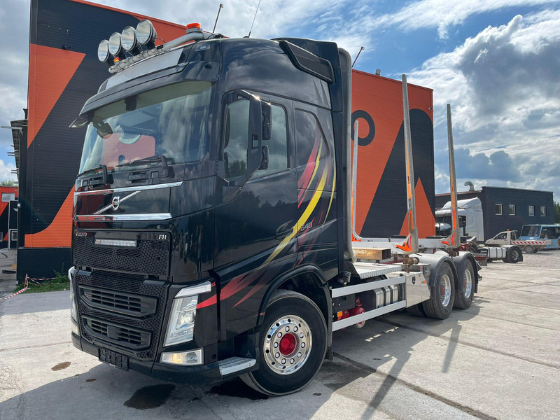 Volvo FH 540 6x4 TANDEM AXLE LIFT - Kokvedējs, Kravas auto ar manipulatoru: foto 2 Volvo FH 540 6x4 TANDEM AXLE LIFT - Kokvedējs, Kravas auto ar manipulatoru: foto 2