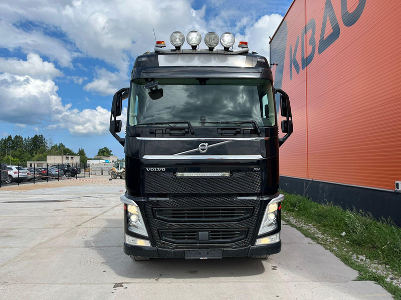 Volvo FH 540 6x4 TANDEM AXLE LIFT - Kokvedējs, Kravas auto ar manipulatoru: foto 3 Volvo FH 540 6x4 TANDEM AXLE LIFT - Kokvedējs, Kravas auto ar manipulatoru: foto 3