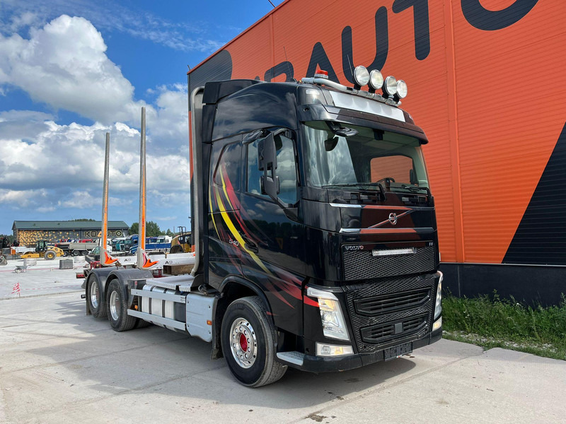 Volvo FH 540 6x4 TANDEM AXLE LIFT - Kokvedējs, Kravas auto ar manipulatoru: foto 4 Volvo FH 540 6x4 TANDEM AXLE LIFT - Kokvedējs, Kravas auto ar manipulatoru: foto 4