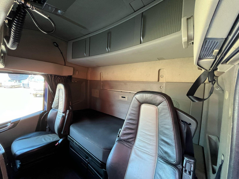 Volvo FH 540 8x4/4 līzingu Volvo FH 540 8x4/4: foto 18