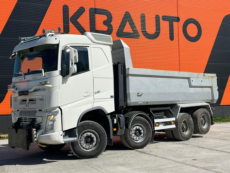 Volvo FH 540 8x4 RETARDER / TANDEM AXLE LIFT / BIG AXLES / BOX L=5704 mm - Kravas automašīna pašizgāzējs: foto 1 Volvo FH 540 8x4 RETARDER / TANDEM AXLE LIFT / BIG AXLES / BOX L=5704 mm - Kravas automašīna pašizgāzējs: foto 1