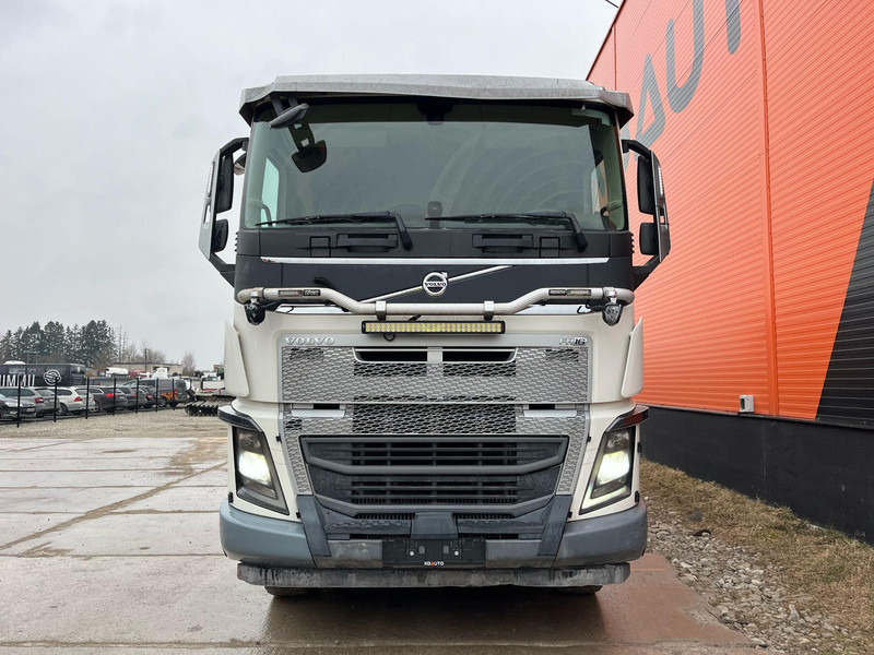 Volvo FH 750 10x4 ADR / RETARDER / FULL STEEL / BOX L=7089 mm - Kravas automašīna pašizgāzējs: foto 3 Volvo FH 750 10x4 ADR / RETARDER / FULL STEEL / BOX L=7089 mm - Kravas automašīna pašizgāzējs: foto 3