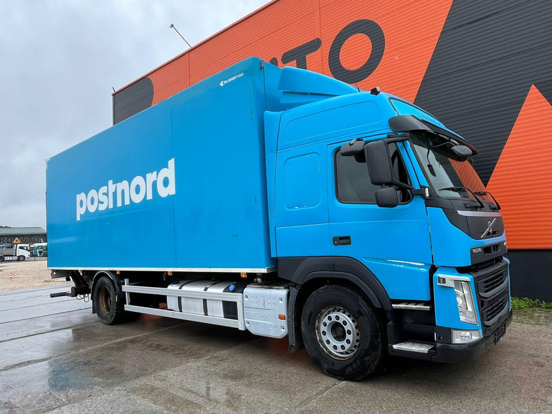 Volvo FM 330 4x2 BOX L=7694 mm - Kravas automašīna ar slēgto virsbūvi: foto 4 Volvo FM 330 4x2 BOX L=7694 mm - Kravas automašīna ar slēgto virsbūvi: foto 4