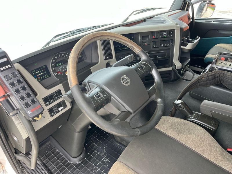 Pacēlājs ar āķi, Kravas auto ar manipulatoru Volvo FM 330 6x2*4 HIAB 192E-5 / HIAB XR 18 ton / L=5100 mm: foto 16