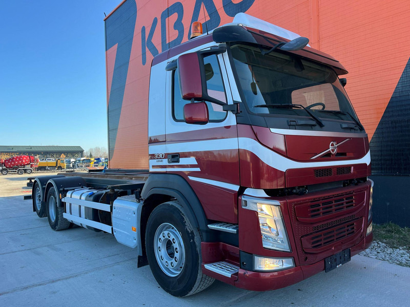 Volvo FM 330 6x2*4 ONLY 57587 km !!! / HYDRAULICS / CHASSIS L=7740 MM - Konteineru vedējs/ Kravas automašīna ar noņemamā virsbūve: foto 4 Volvo FM 330 6x2*4 ONLY 57587 km !!! / HYDRAULICS / CHASSIS L=7740 MM - Konteineru vedējs/ Kravas automašīna ar noņemamā virsbūve: foto 4