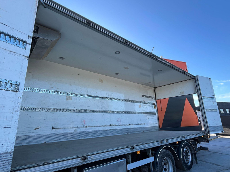 Volvo FM 370 6x2*4 SUPRA 850 / BOX L=7430 mm līzingu Volvo FM 370 6x2*4 SUPRA 850 / BOX L=7430 mm: foto 10