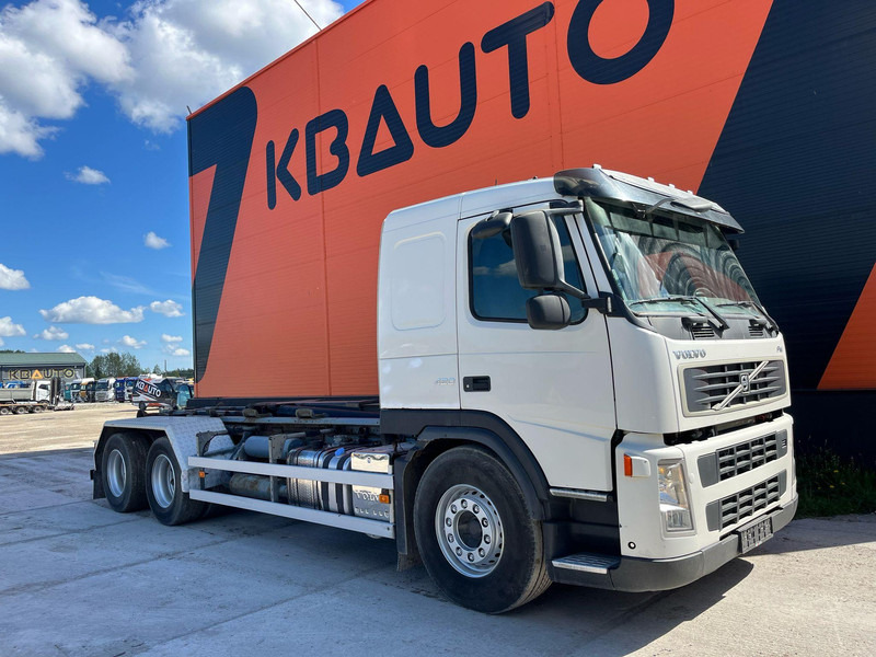Volvo FM 420 6x4 HIAB 20 ton / L=5600 mm - Pacēlājs ar āķi: foto 4 Volvo FM 420 6x4 HIAB 20 ton / L=5600 mm - Pacēlājs ar āķi: foto 4